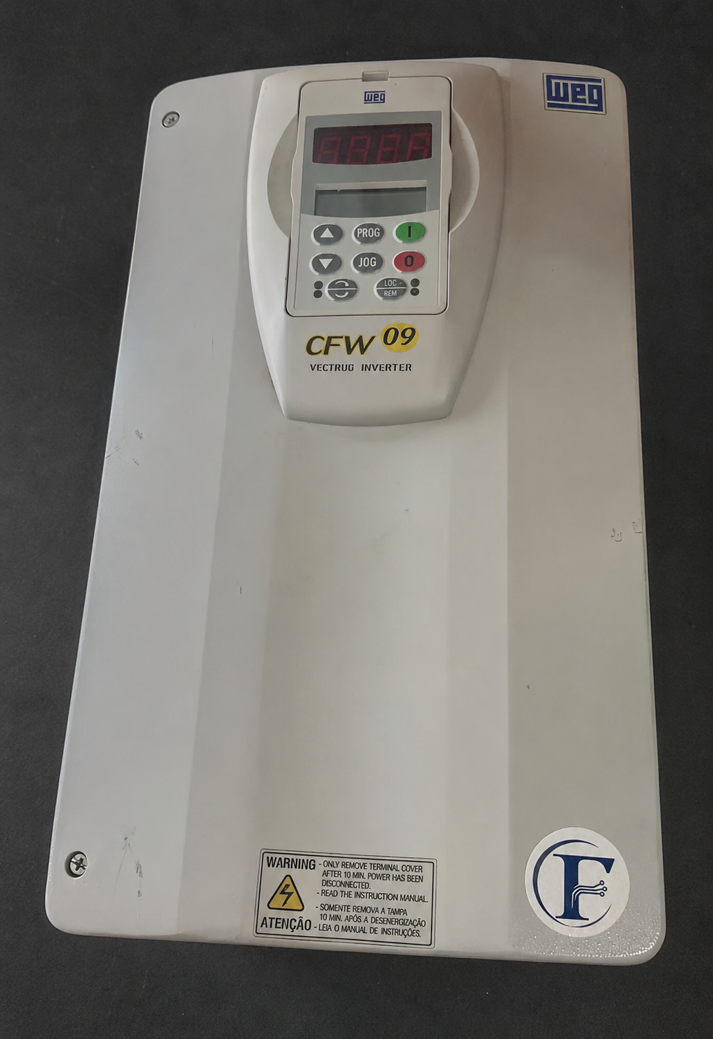 Inversor de frequência WEG CFW-09 recebido para manutenção na F-Tronics